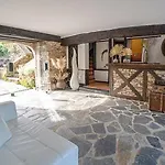 Charming House Overlooking Aveyron Valley Hébergement de vacances