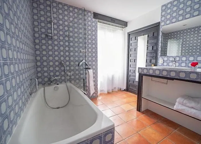 بيت للعطل Charming House Overlooking Aveyron Valley